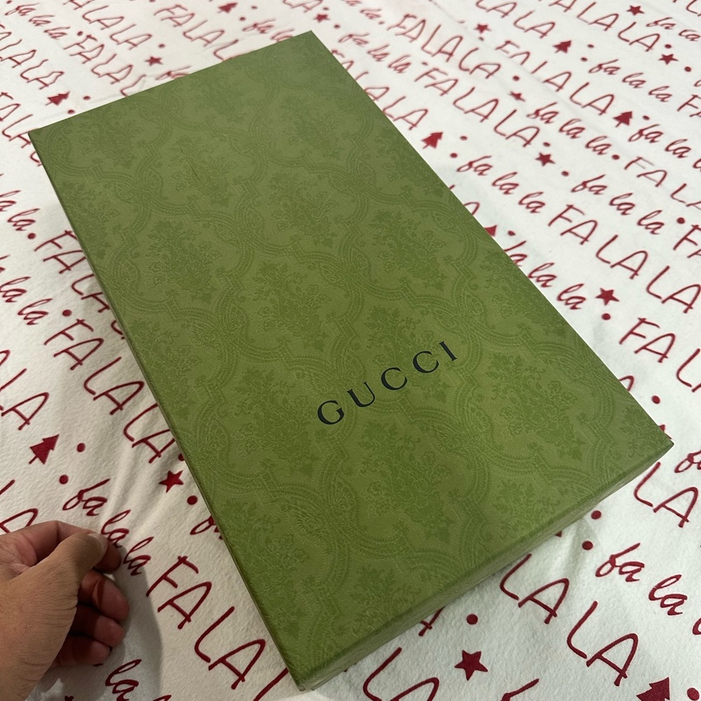 Gucci Rhyton Sneaker - Picture 2 of 6